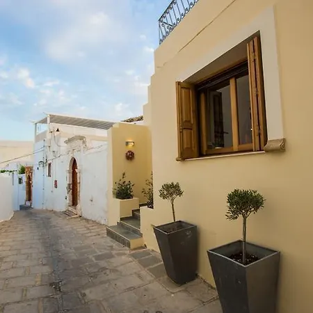 アパート Estelle リンドス