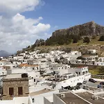 Estelle لينثوس